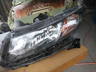 Headlight (2015 civic sedan)