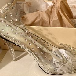 Fake Love High Heels 👠 $20 Mpu