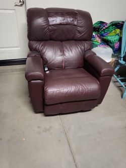 Leather Recliner. Good Condition