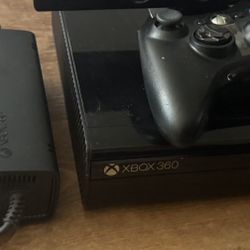 Xbox 360  2 Controllers And 17 Games 