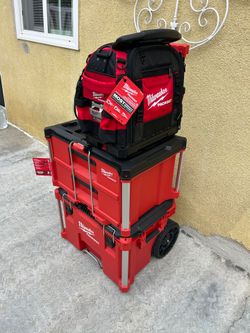 packout 2 boxes and 1 bag