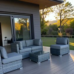 New inbox patio set (we finance and deliver)($54 down,90 day no interest payment plan)