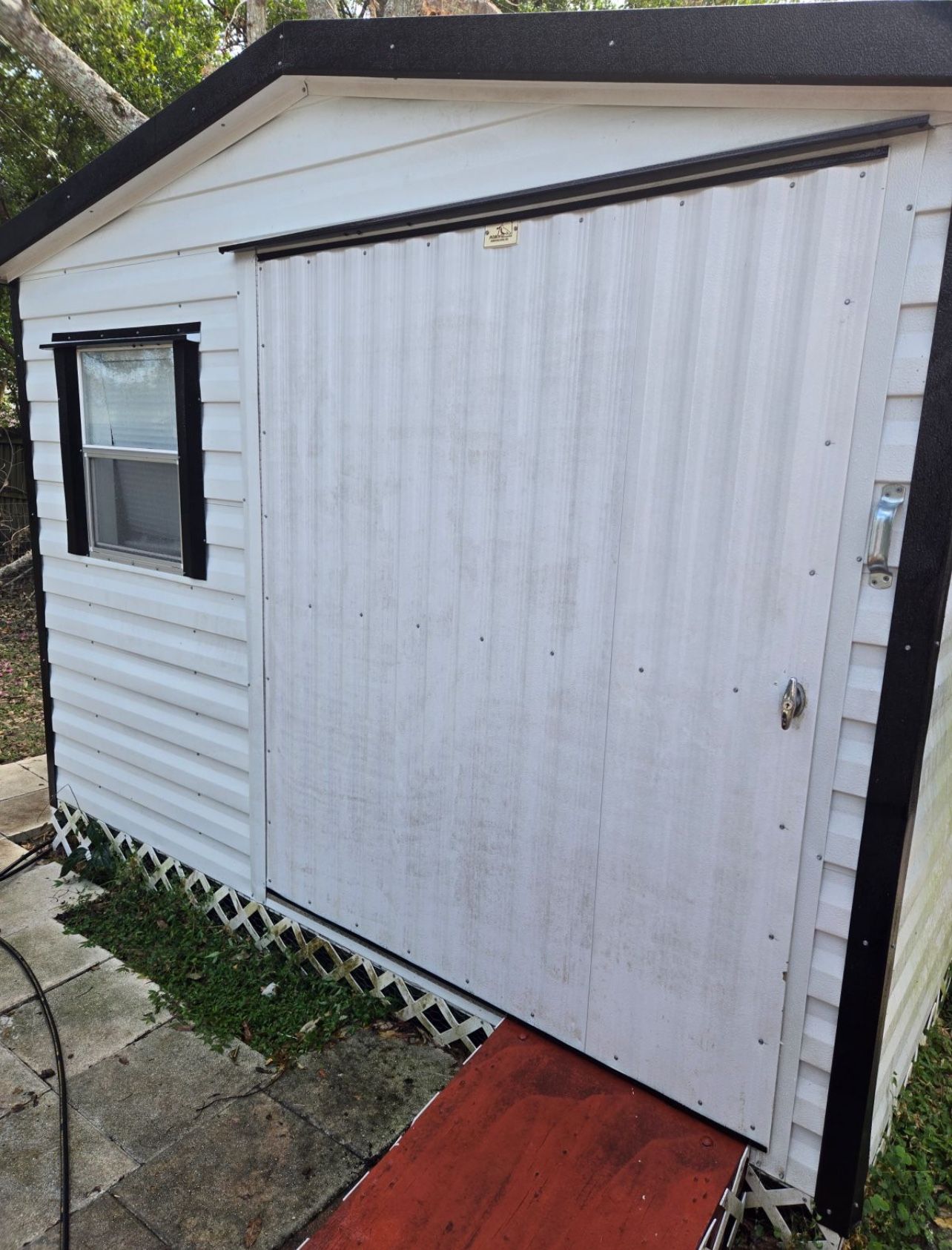 Used Shed Like New