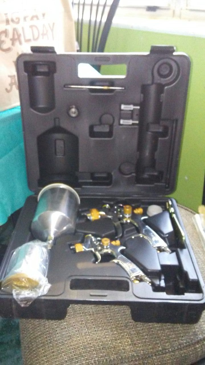 Auto motive body spray kit