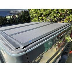 Mopar gladiator tri  bed to tonneau cover