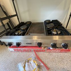 Viking 36 Inch Wide built in 4 Burner Gas Rangetop with Stainless Steel Griddle - LP or Natural Gas