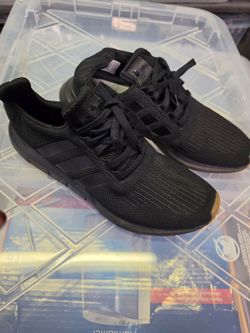 Men's Addias shoes size 12