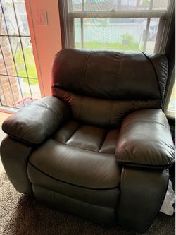 Love seat recliner and a single recliner