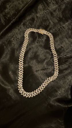Iced Out Cuban Link Fashion Chain