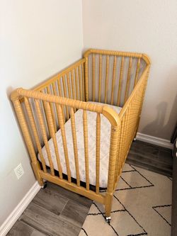 daVinci Jenny Lind 3-in-1 Convertible Mini Crib