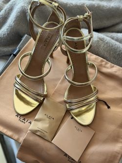 Alaia 38