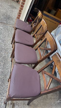 4 Free bar stools