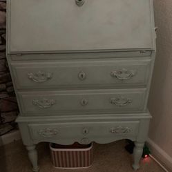 Shabby chic blue desk