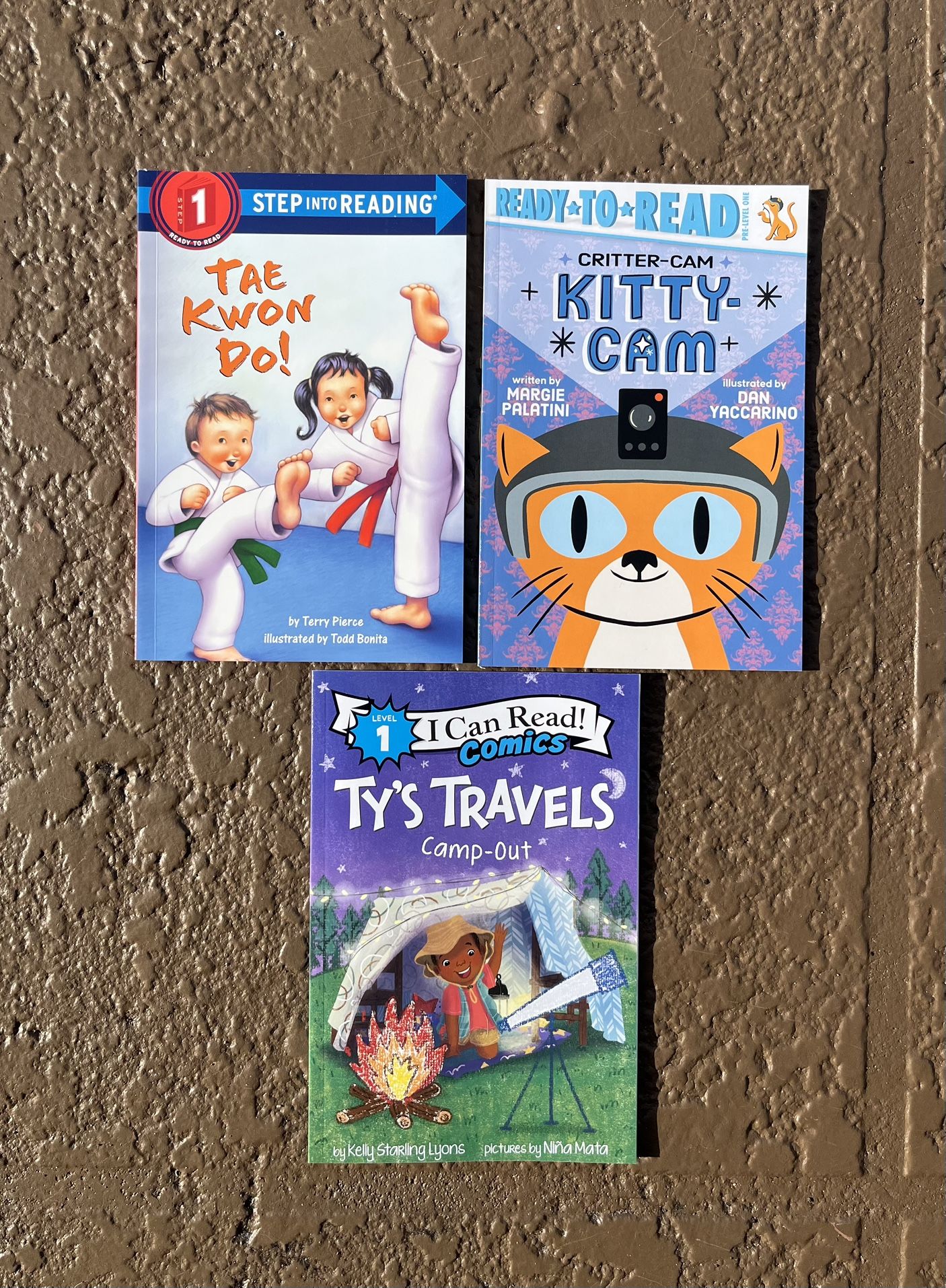 3 Brand new level 1 kid’s books, I Can Read Comics, Ready to Read, Step Into Reading