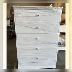 5 drawers dresser / Five drawers dresser