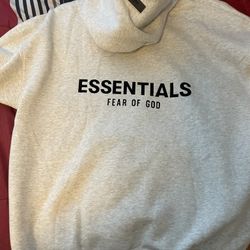 Essential Hoodie 