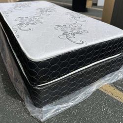 Set Twin Size Deluxe Mattress And Box Spring 