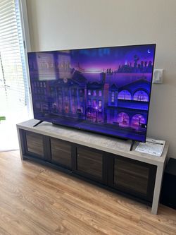 Tv Stand for Tv up to 70”