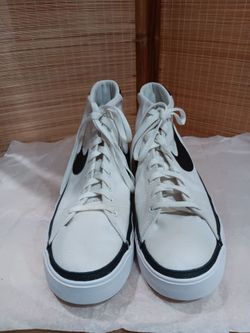 Nike Court Legacy