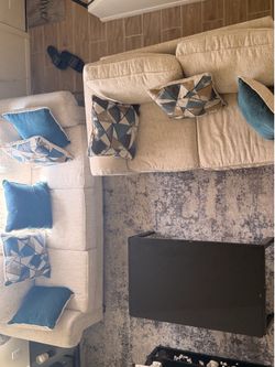 ✨ Beautiful Complete Living Room Set for Sale – Like New!