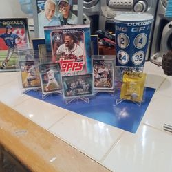 DODGERS MOOKIE BETTS SUPER BOX EXCLUSIVE PIN AND COMPANION CARD + RAINBOW FOIL TEAM CARD, TAYLOR, GONSLIN & FREE CUP