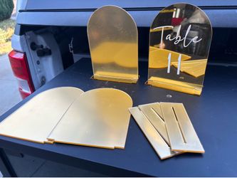 Gold table numbers