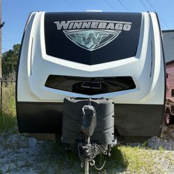 2019 Winnebago Minnie Plus 26RBSS