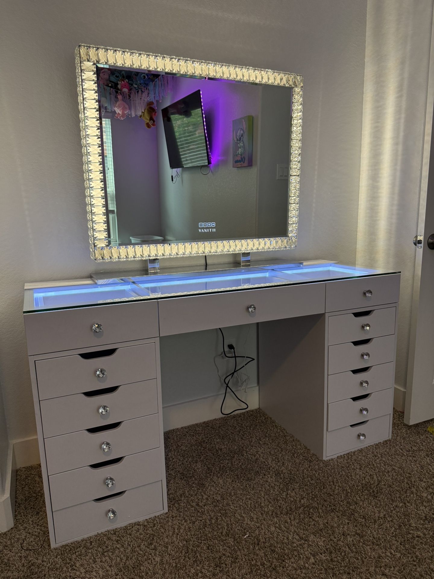White Luxury RGB Vanity W Diamond Mirror & Bluetooth