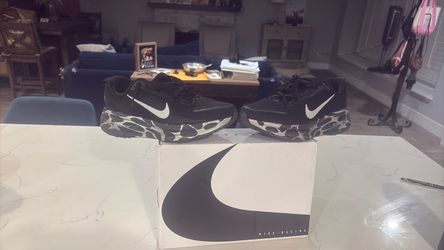 11.5 LIKE NEW Nike Racing Sneakers Black White Camo Sole