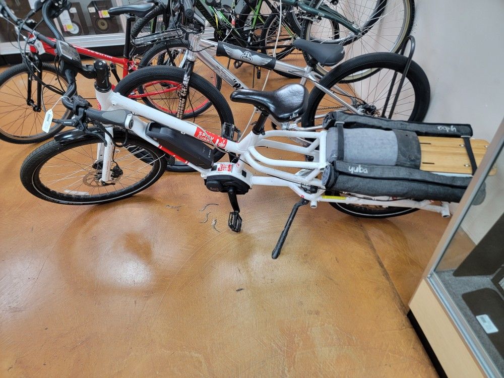 Yuba Spicy Curry Ebike