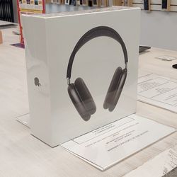 Apple Airpods Max Headphones Brand New - 5 Dollars Down No Credit Needed! 