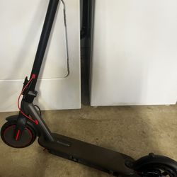     Electric Scooter for Sale – Roinside (Used Once, With Box) * Roinside Scooter – Like New, 19–20 MPH, $220