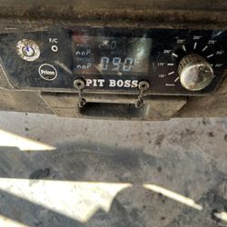 PIT BOSS SMOKER 