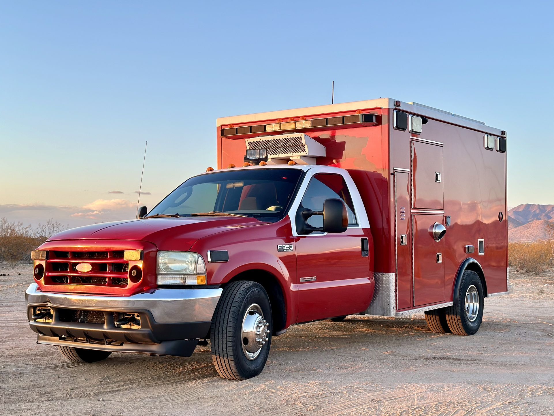 Ford Ambulance Camper Conversion