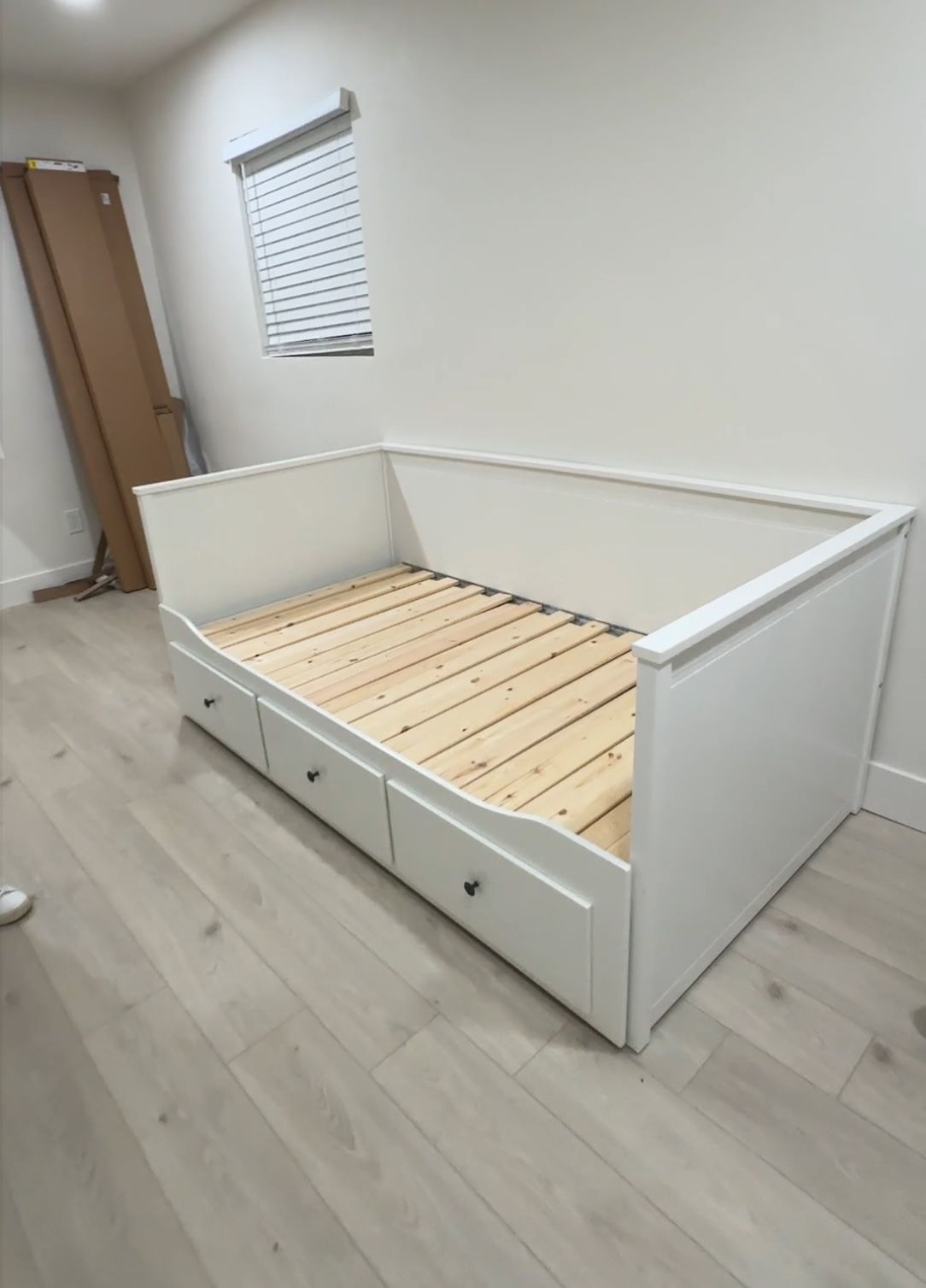 HEMNES Daybed Frame With 3 Drawers