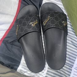 Gucci Slides size 8.5 Worn Twice 