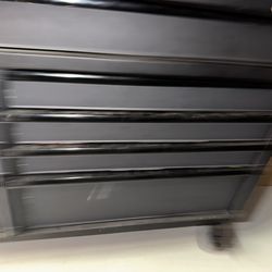 Husky Tool Box 52in black