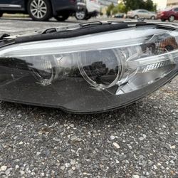 2016 BMW 528 Left Headlight