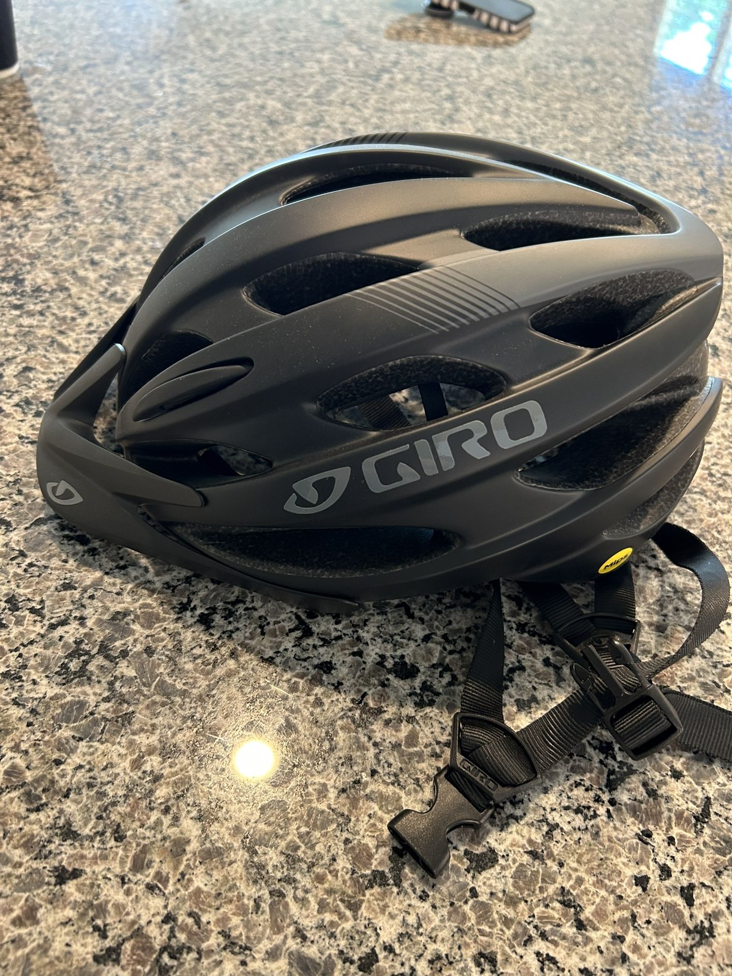 Giro Bike Helmet. Great Condition