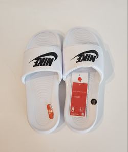 Nike Women’s Slip-on Sandal Size 8