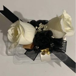 New Corsage 