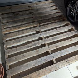 Free Extra Large Pallet