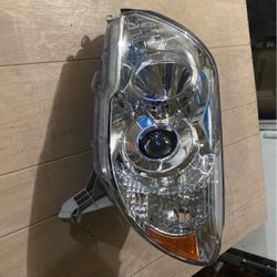Toyota Tacoma Headlight