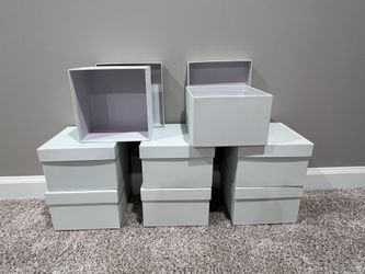 8 - Velvet Gift Boxes With Glitter Lid