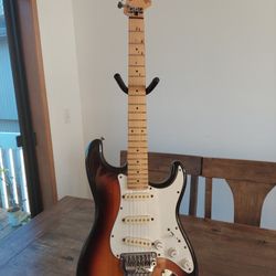 FENDER STRATOCASTER JAPAN 80...