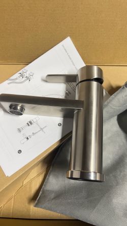Bathroom Sink Faucet,Single Handle Gold And  Black Bronze, nickel F25 N $30