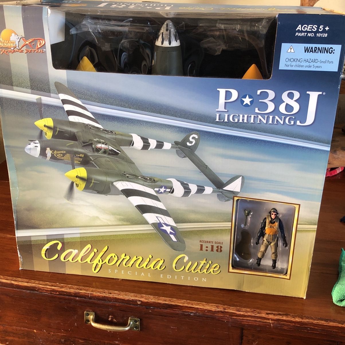 21st Century P-38J Lightning California Cutie 1/18 NEW Model