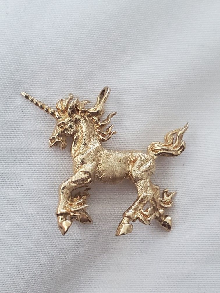14k Solid Gold Unicorn Pendant 