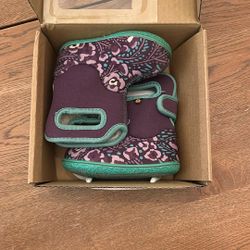 Baby Bogs Boots, Size T5