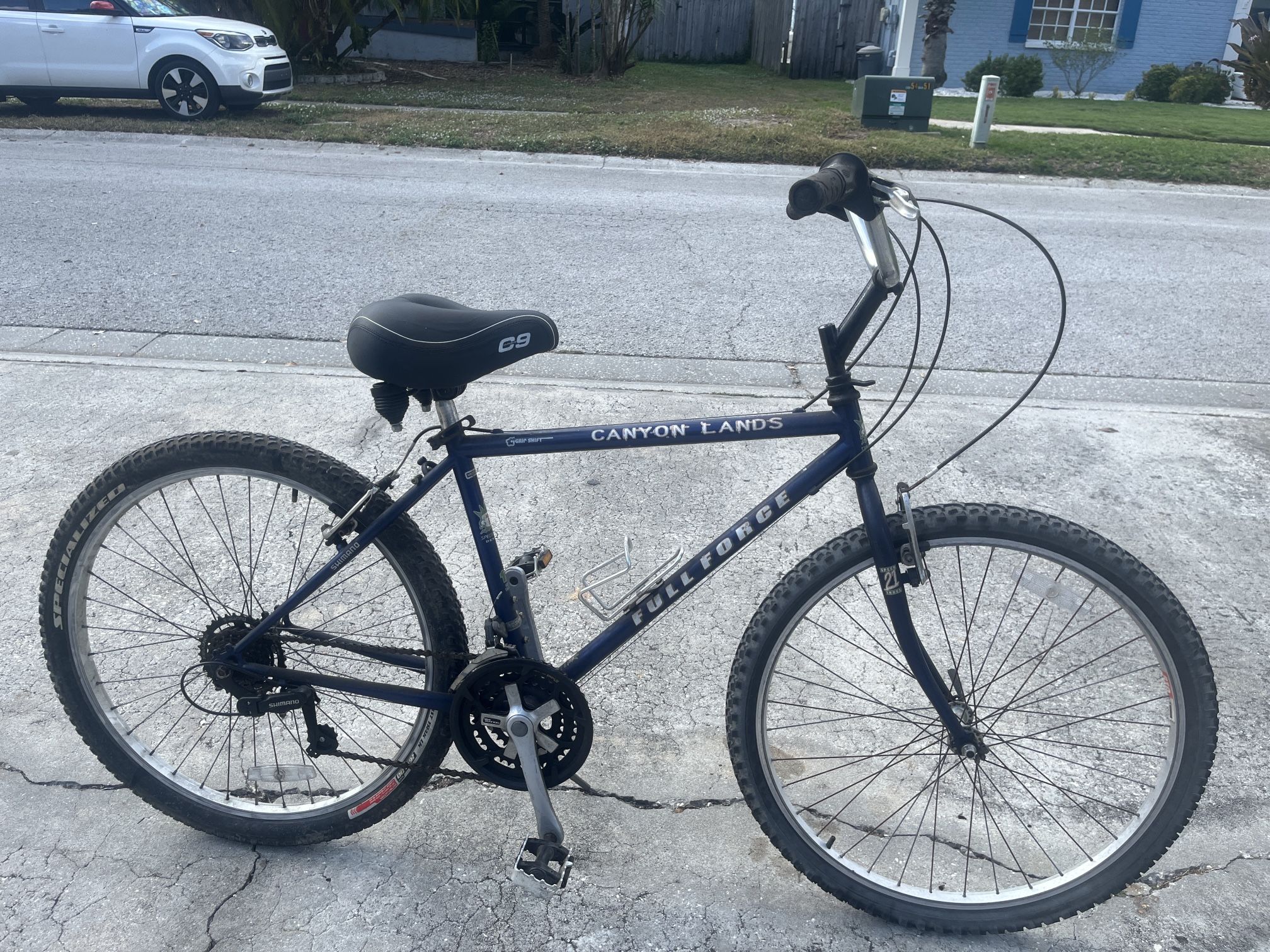 26 Inch Bike - Specialized Canyon lands - Full Force Bike